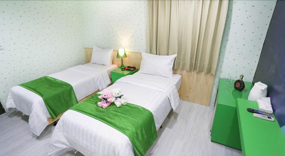 Bin Chen Business Hotel Hsinchu stad Exteriör bild