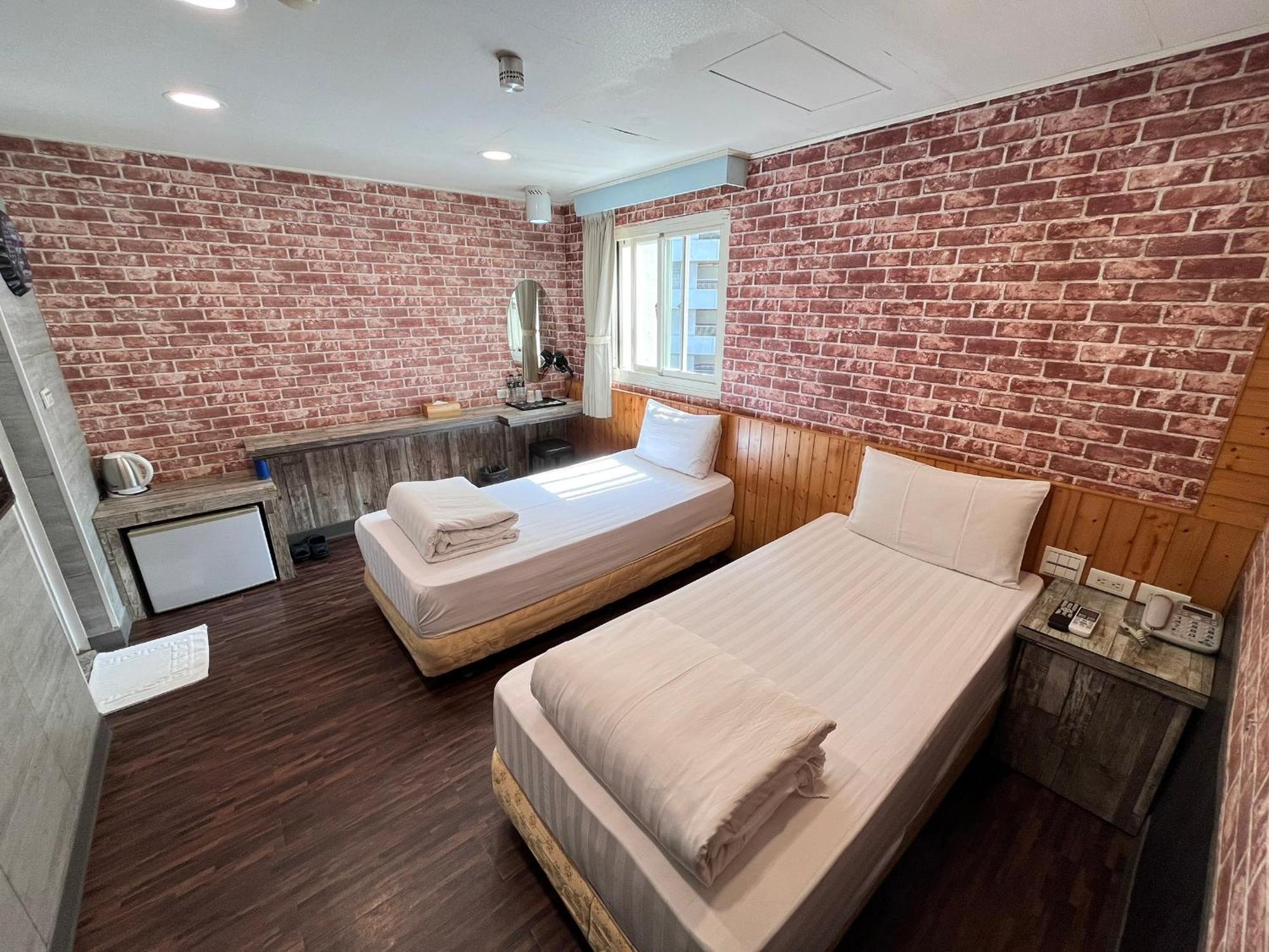 Bin Chen Business Hotel Hsinchu stad Exteriör bild
